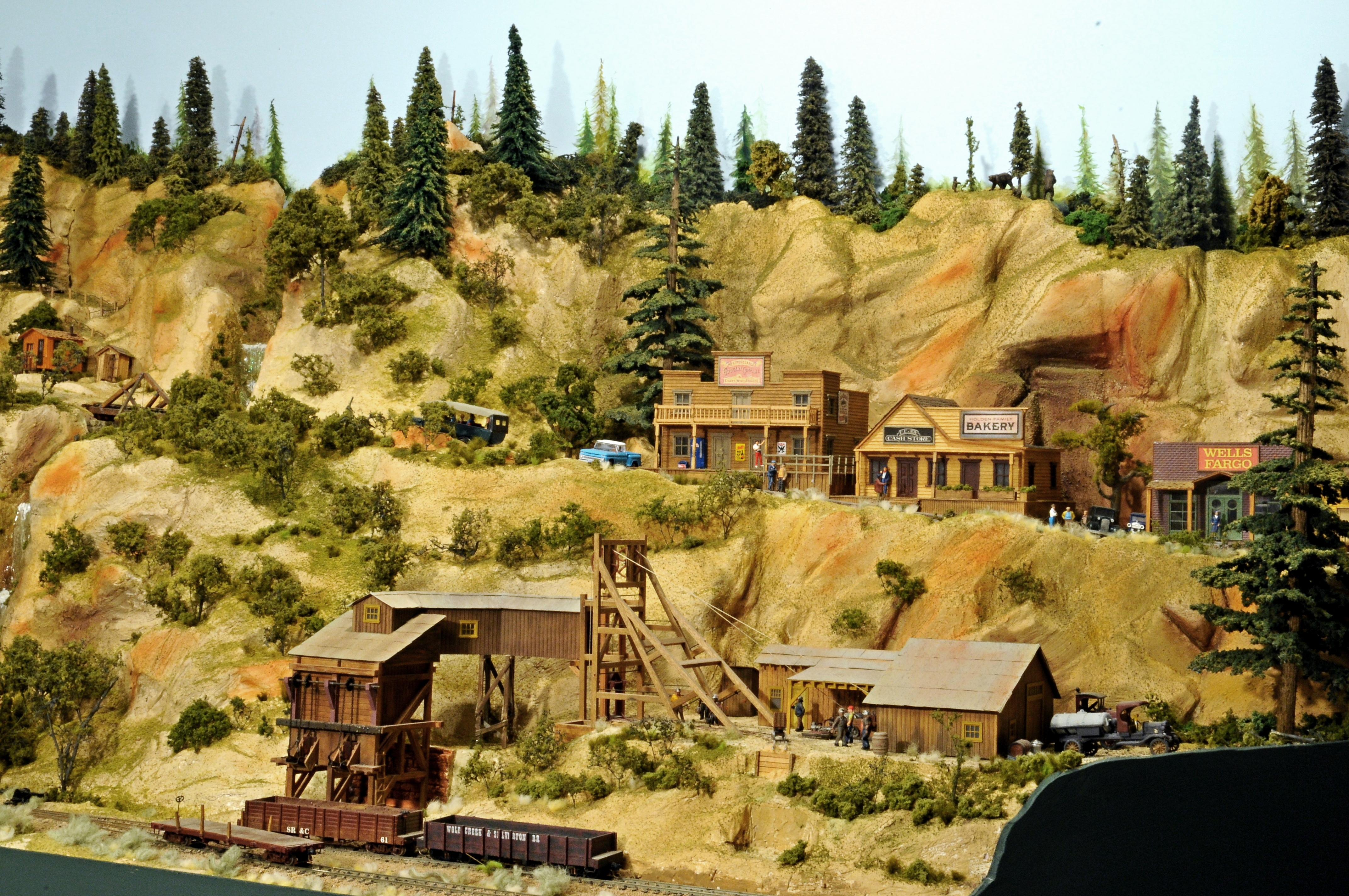 The mining section busy with visiting tourists.