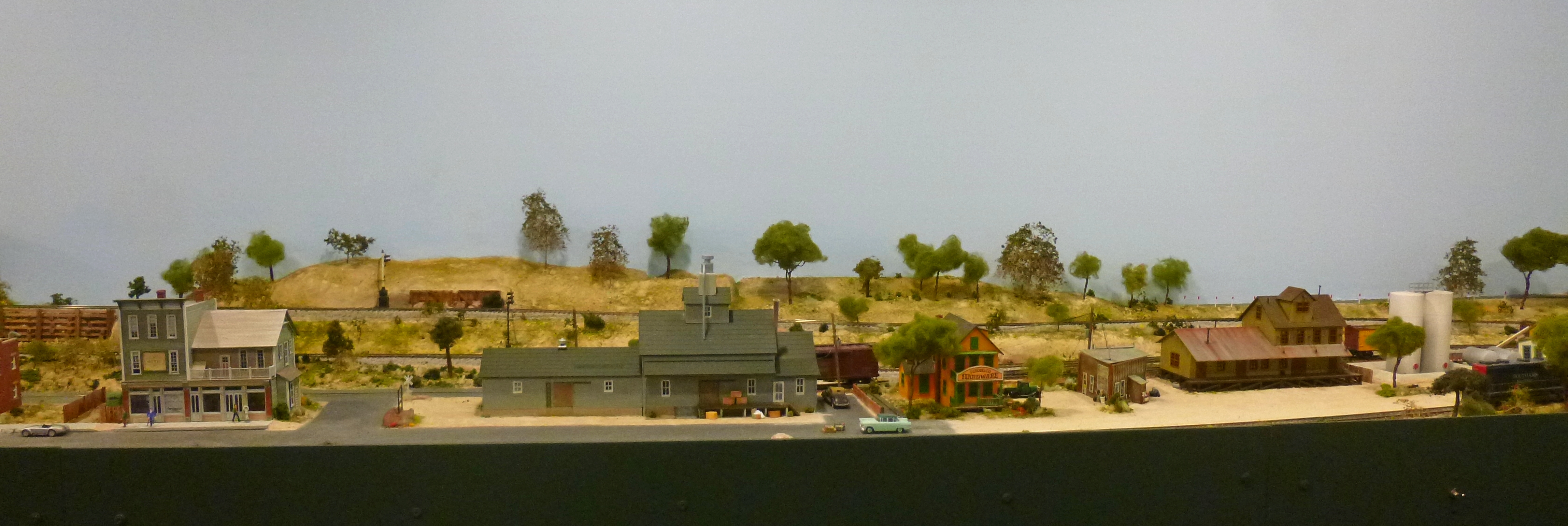 A museum (right) is added to the north side.